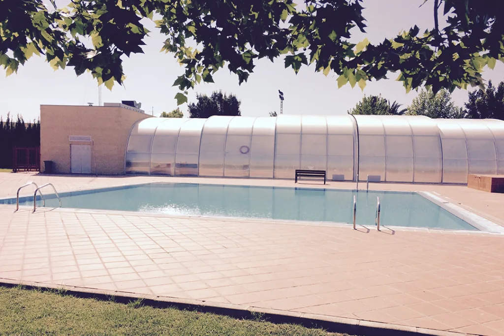 Pabellón y piscina de Torrellano · 5